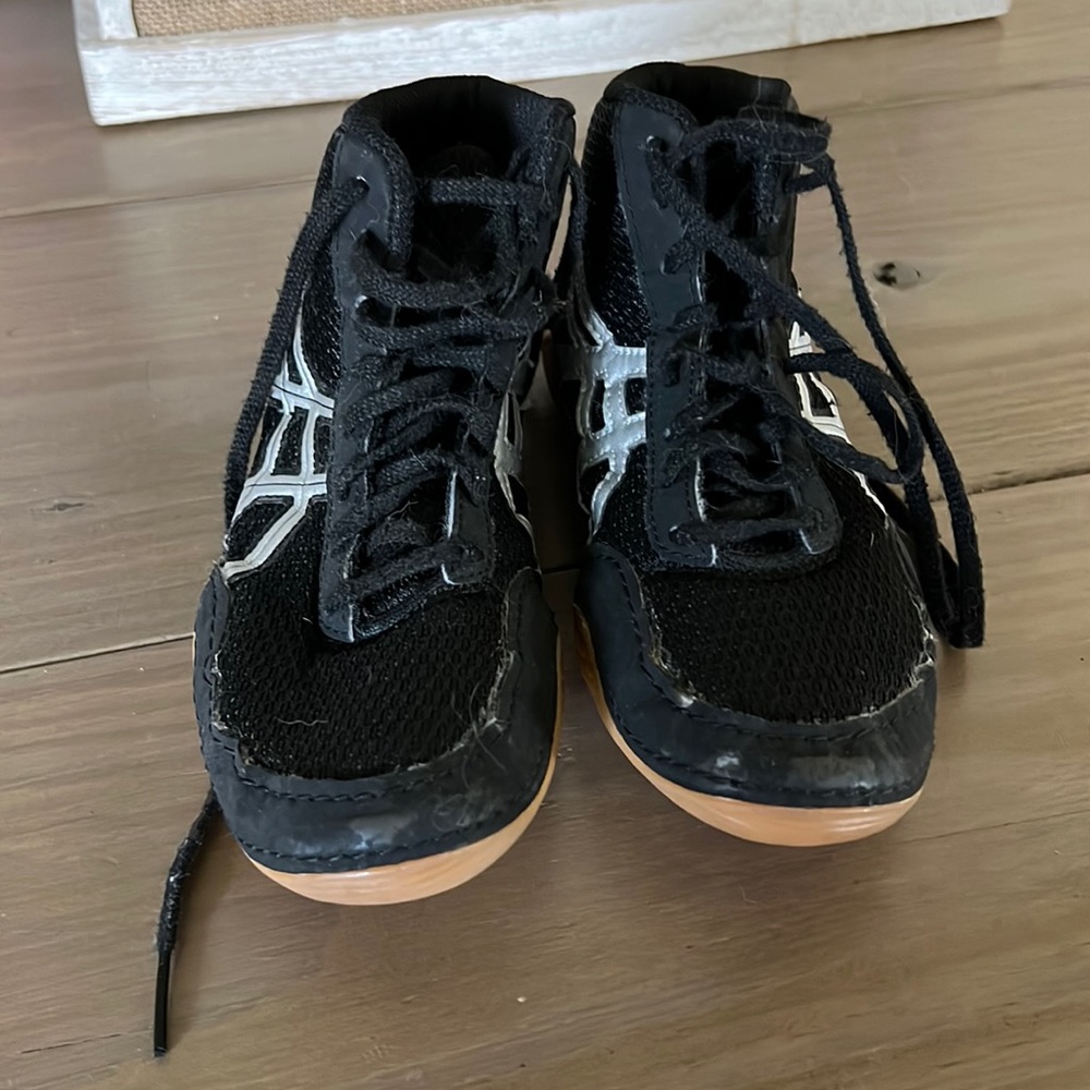 ASICS wrestling shoes